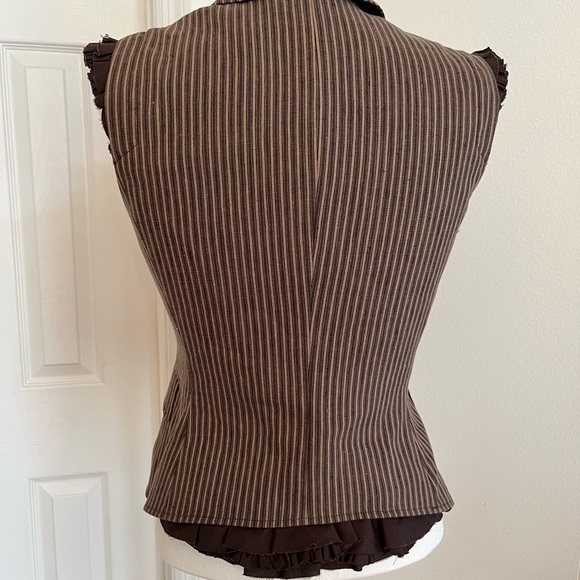 BCBG- Ruffle Cap Sleeve Vest - Picture 4 of 6